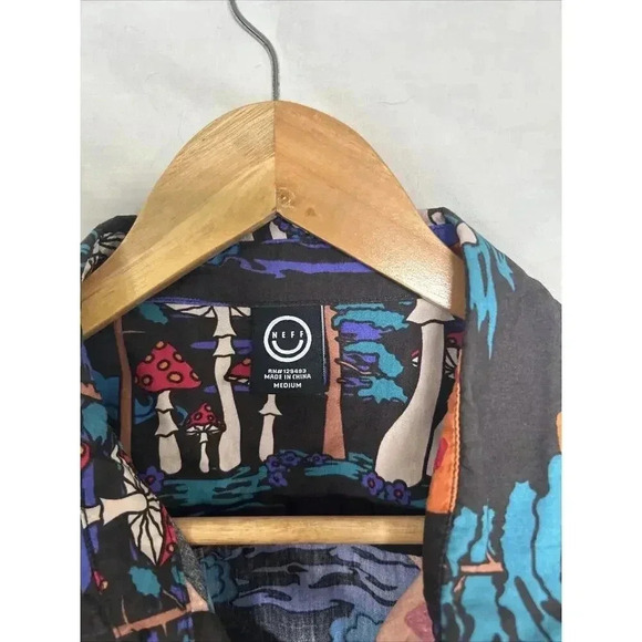 NEFF Button Down Shirt Mushroom Psychedelic Trippy Hippy Smiley Face Men's Med - Picture 5 of 9